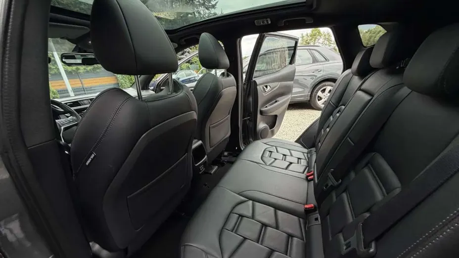 NISSAN Qashqai -