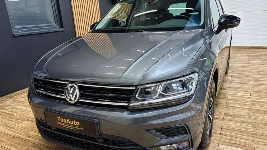 VOLKSWAGEN Tiguan -