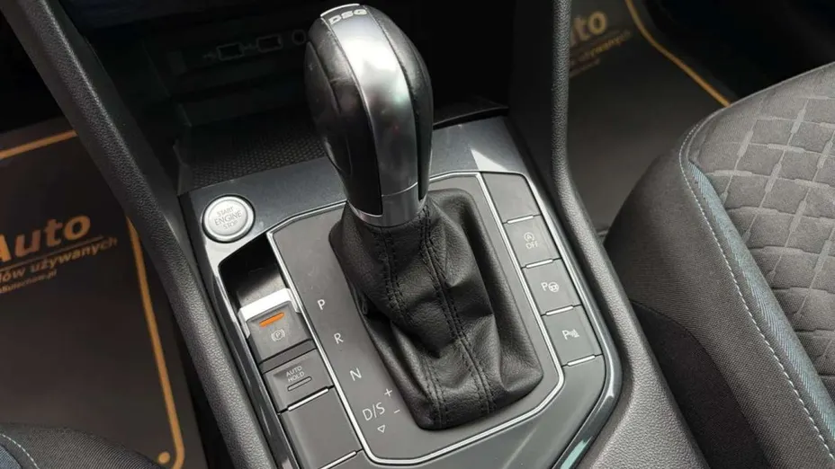 VOLKSWAGEN Tiguan -