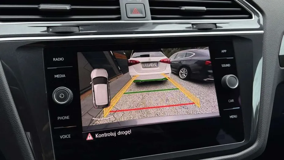 VOLKSWAGEN Tiguan -