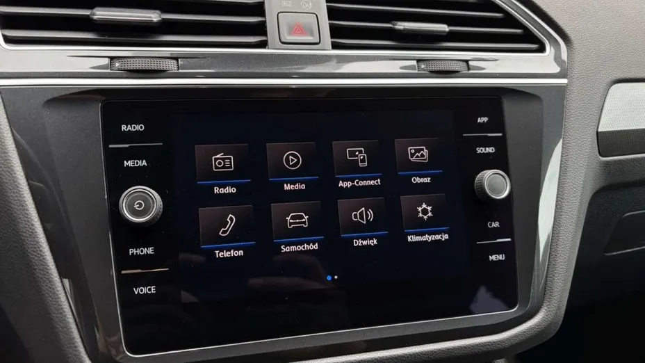 VOLKSWAGEN Tiguan -