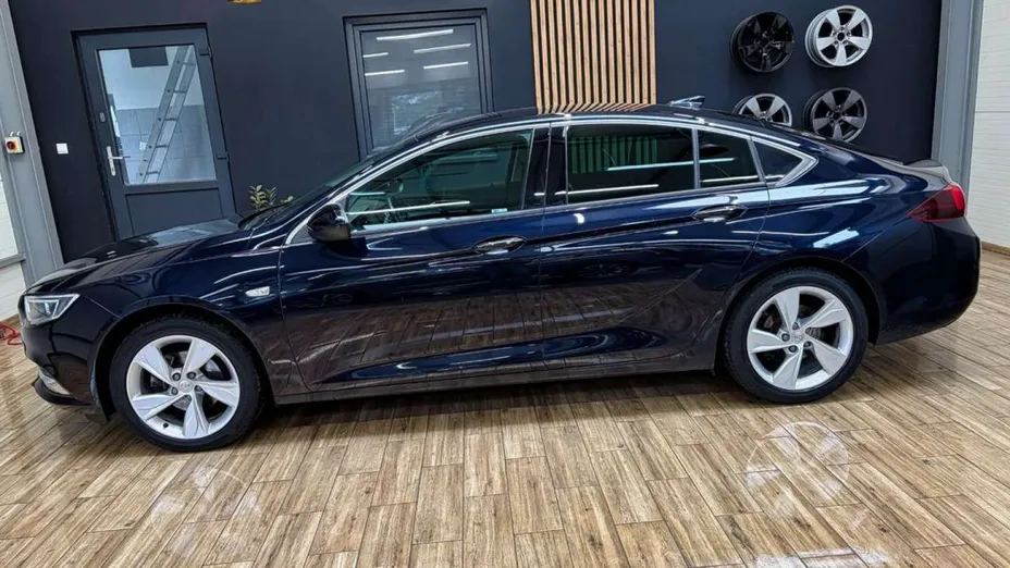 OPEL Insignia -