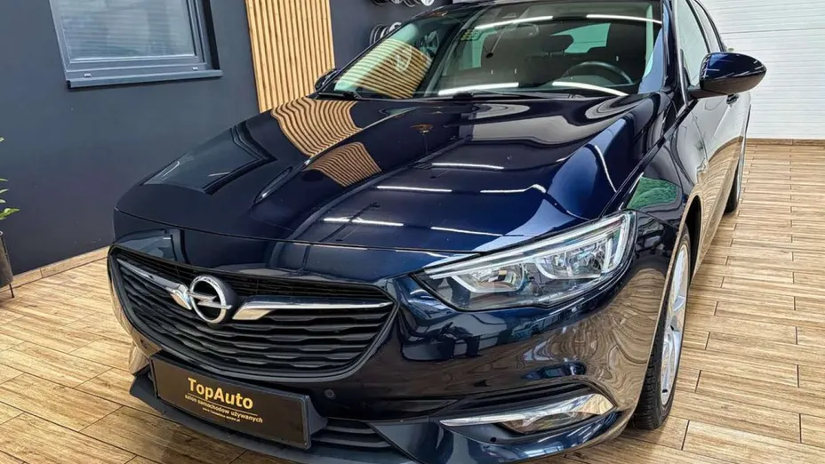 OPEL Insignia -