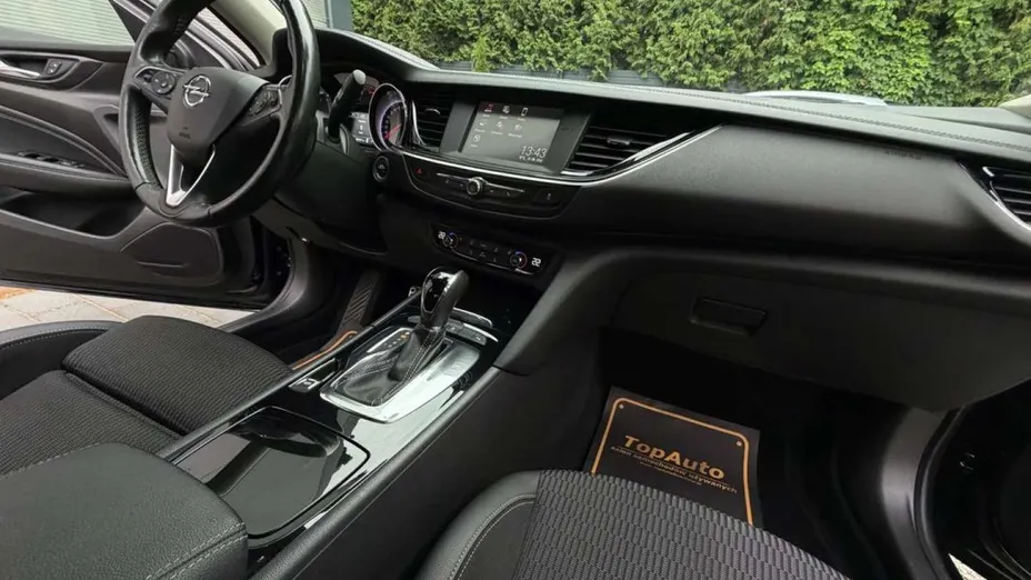 OPEL Insignia -