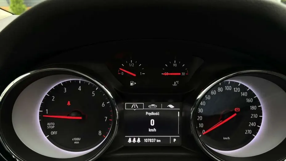 OPEL Insignia -