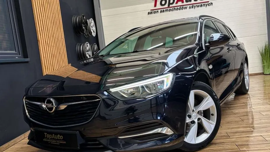 OPEL Insignia -
