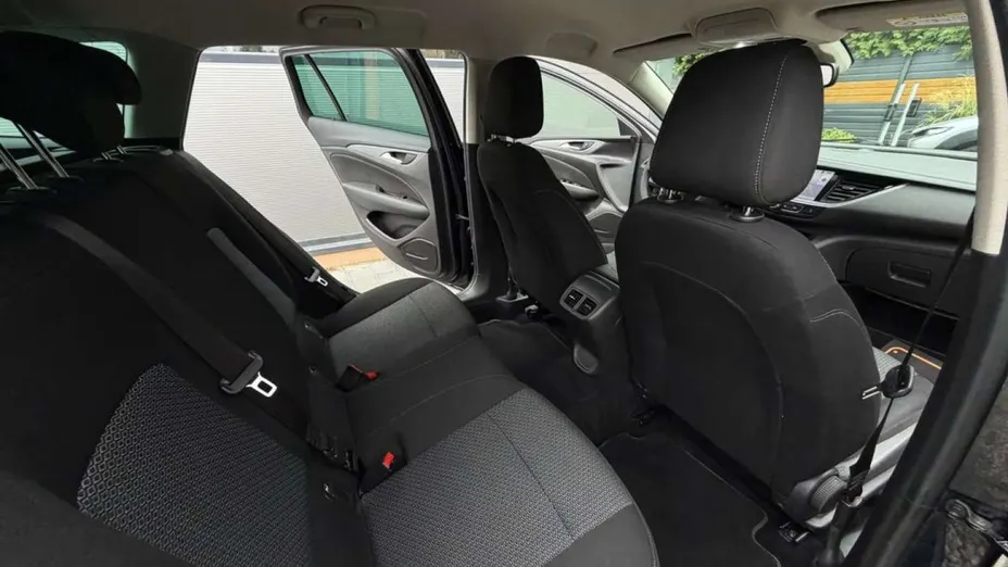 OPEL Insignia -