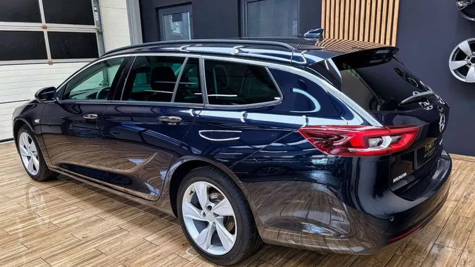 OPEL Insignia -