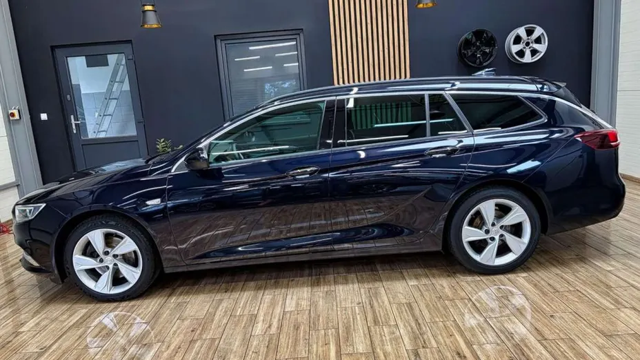OPEL Insignia -