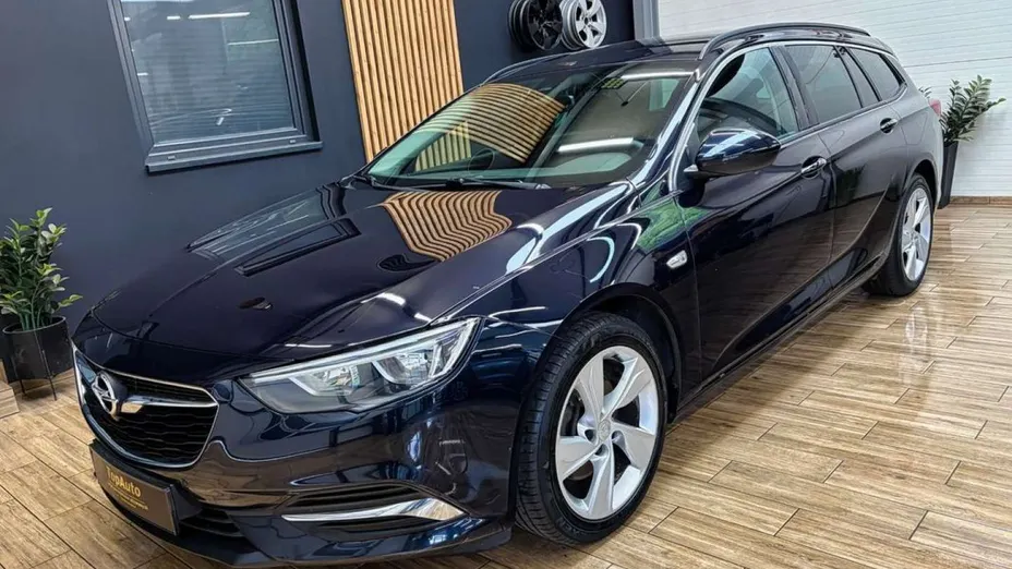 OPEL Insignia -