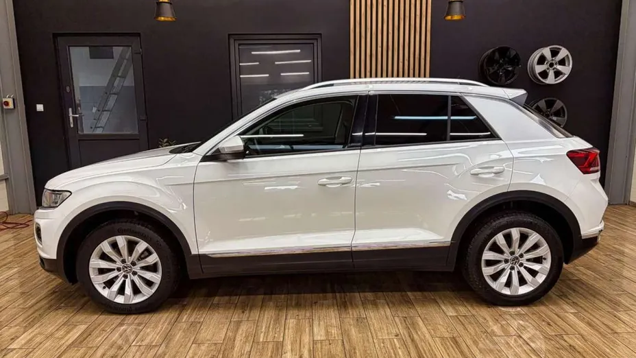 VOLKSWAGEN T-ROC -