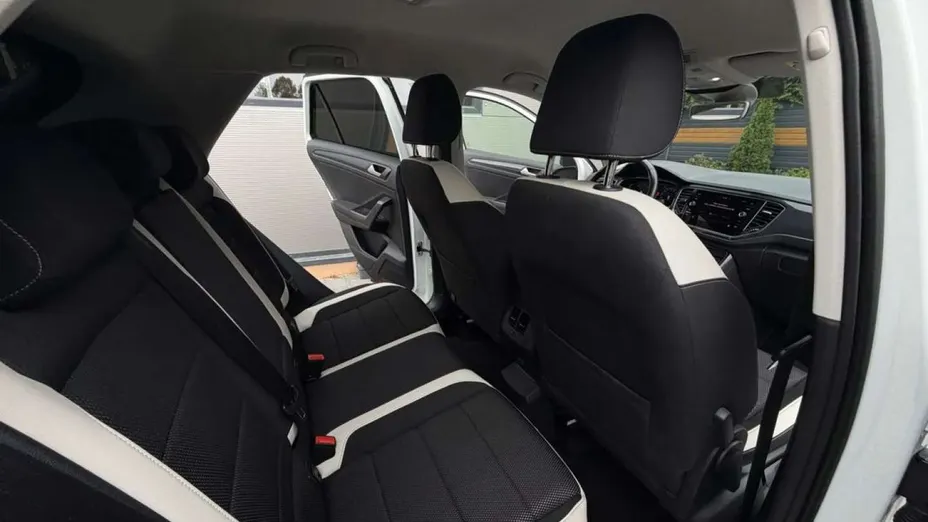 VOLKSWAGEN T-ROC -