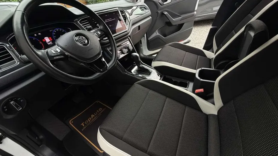VOLKSWAGEN T-ROC -