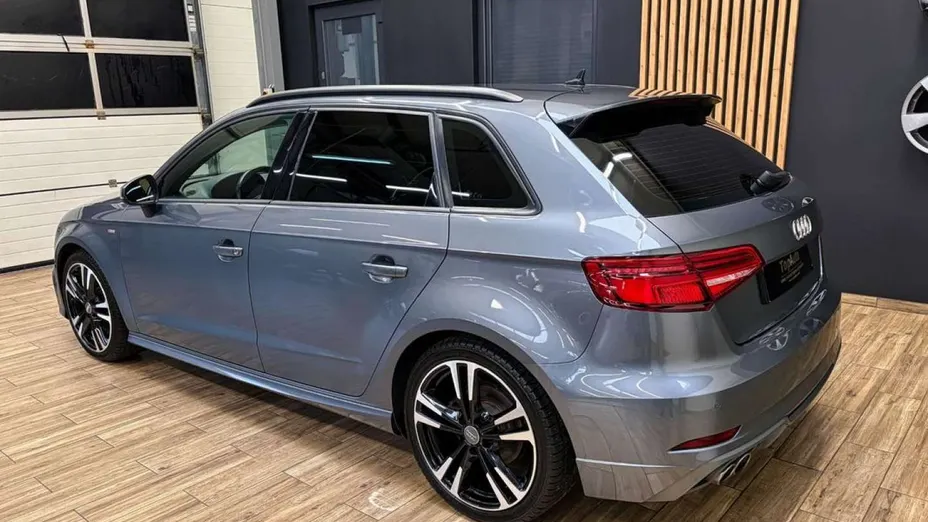 AUDI A3 Sportback -