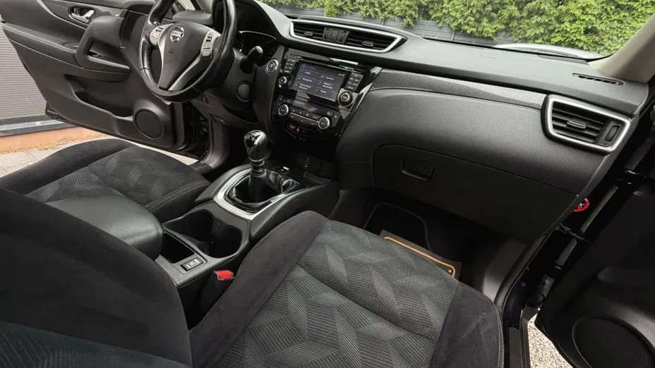 NISSAN X-Trail -