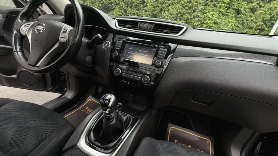 NISSAN X-Trail -