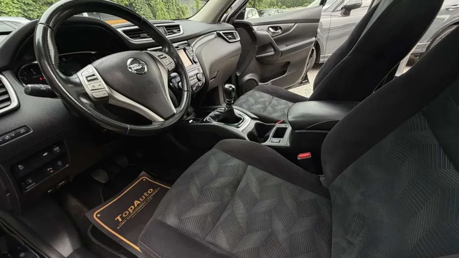 NISSAN X-Trail -