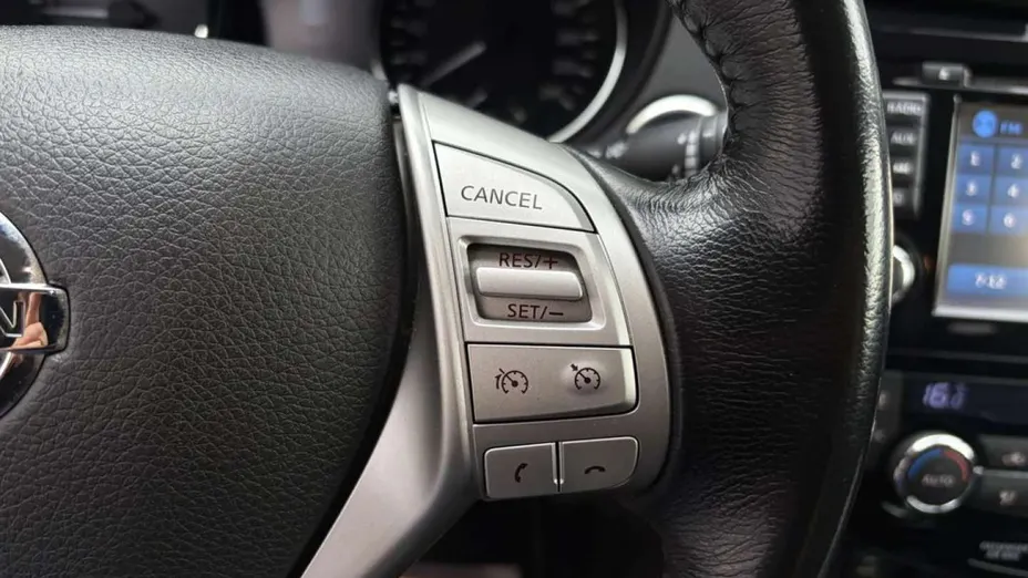 NISSAN X-Trail -