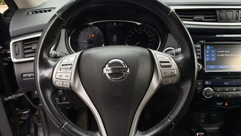 NISSAN X-Trail -