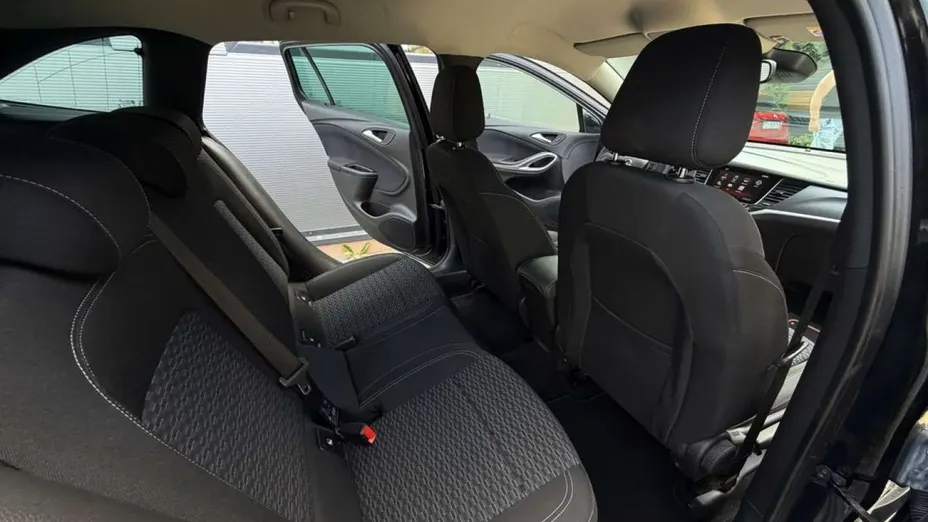 OPEL Astra -