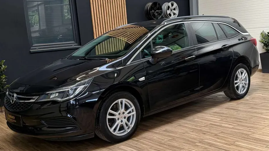OPEL Astra -