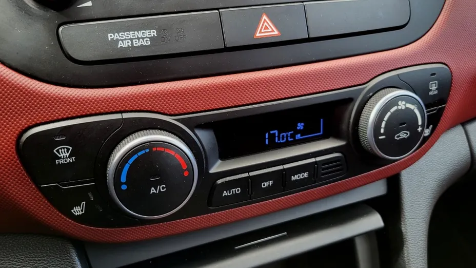 HYUNDAI i10 -