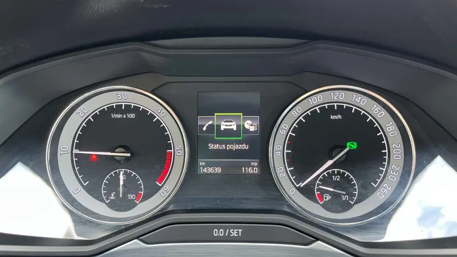 SKODA Superb -