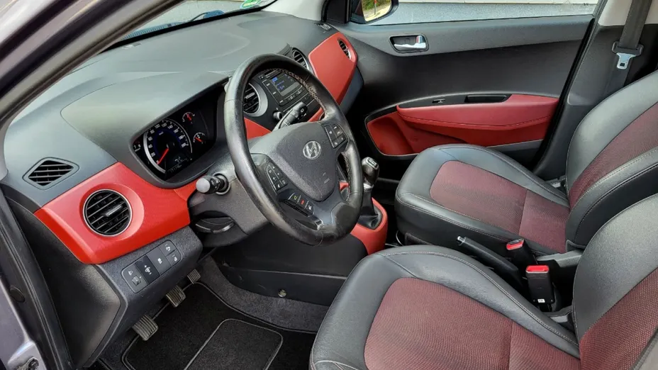 HYUNDAI i10 -