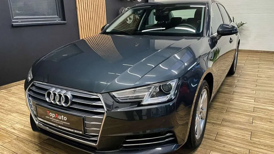 AUDI A4 -
