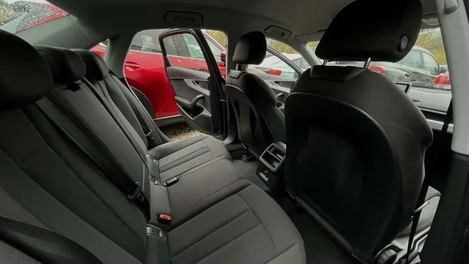 AUDI A4 -