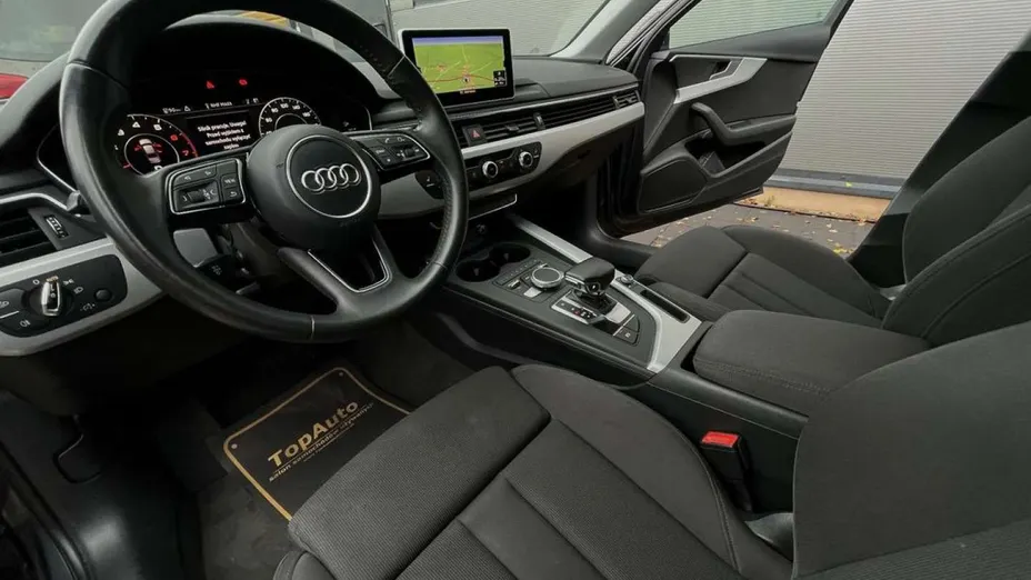 AUDI A4 -