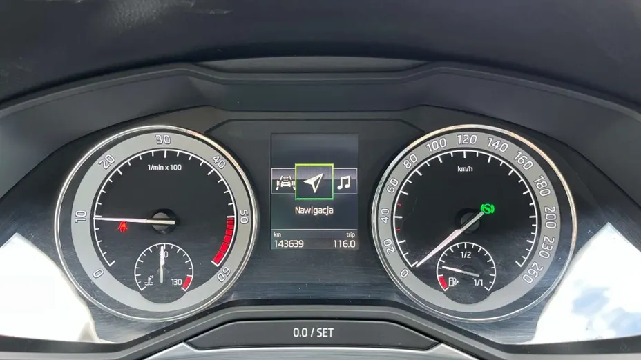 SKODA Superb -
