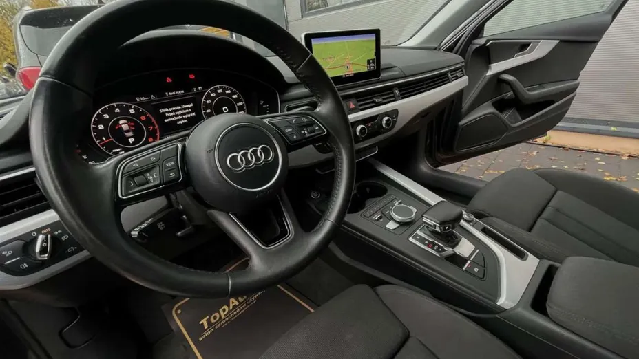 AUDI A4 -