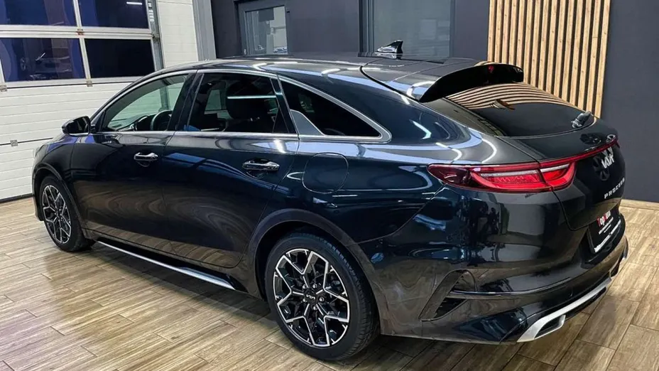 KIA ProCeed -