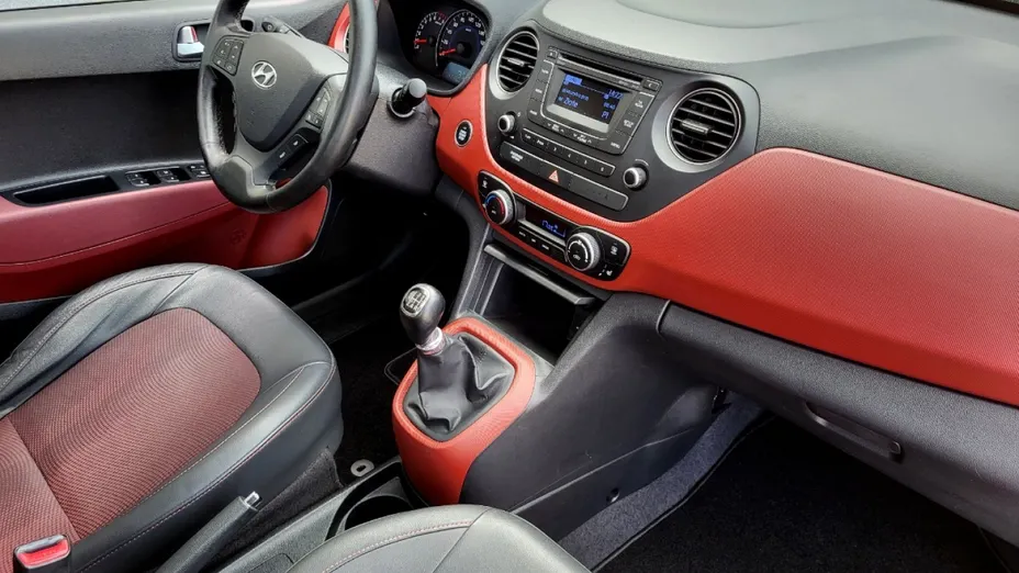 HYUNDAI i10 -