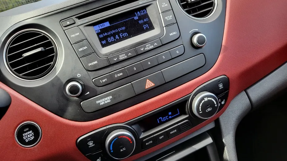 HYUNDAI i10 -
