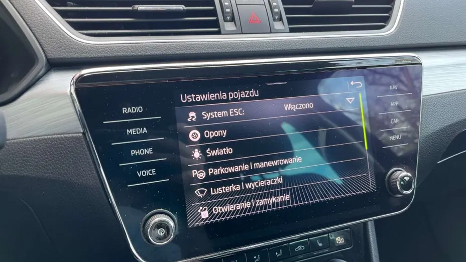 SKODA Superb -