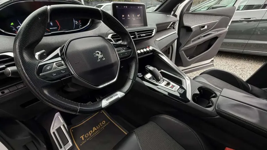 PEUGEOT 3008 -