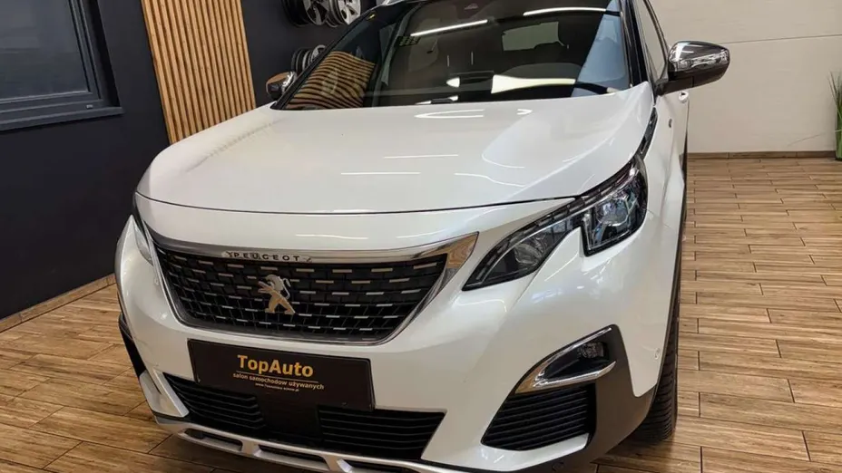 PEUGEOT 3008 -