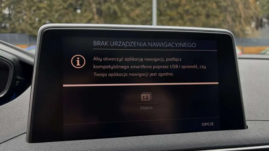 PEUGEOT 3008 -