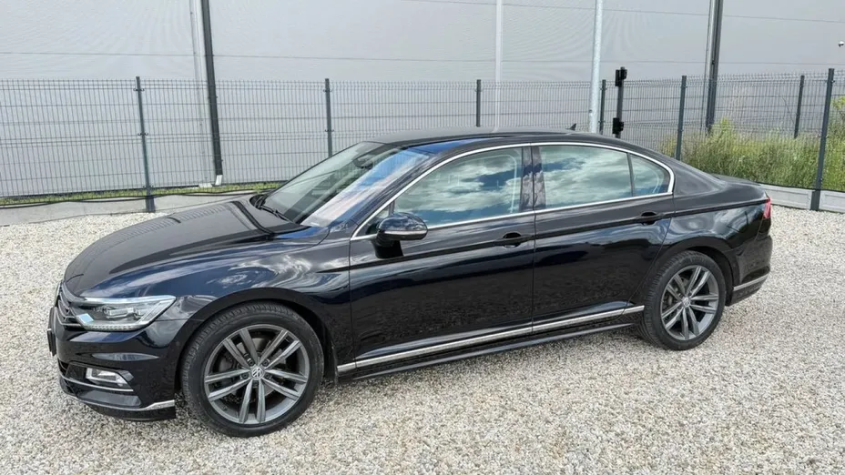 VOLKSWAGEN Passat -