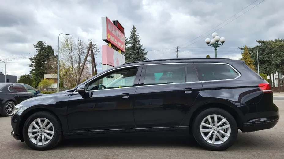 VOLKSWAGEN Passat -