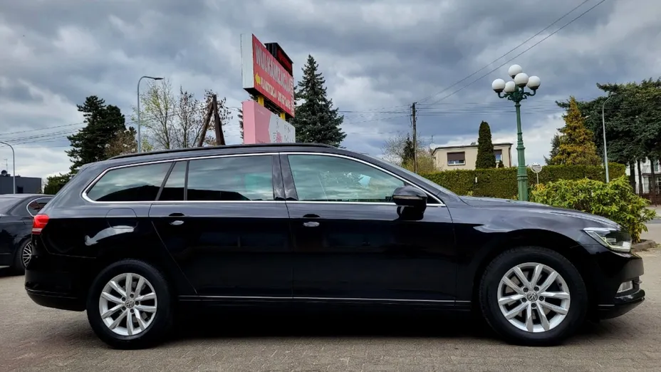 VOLKSWAGEN Passat -