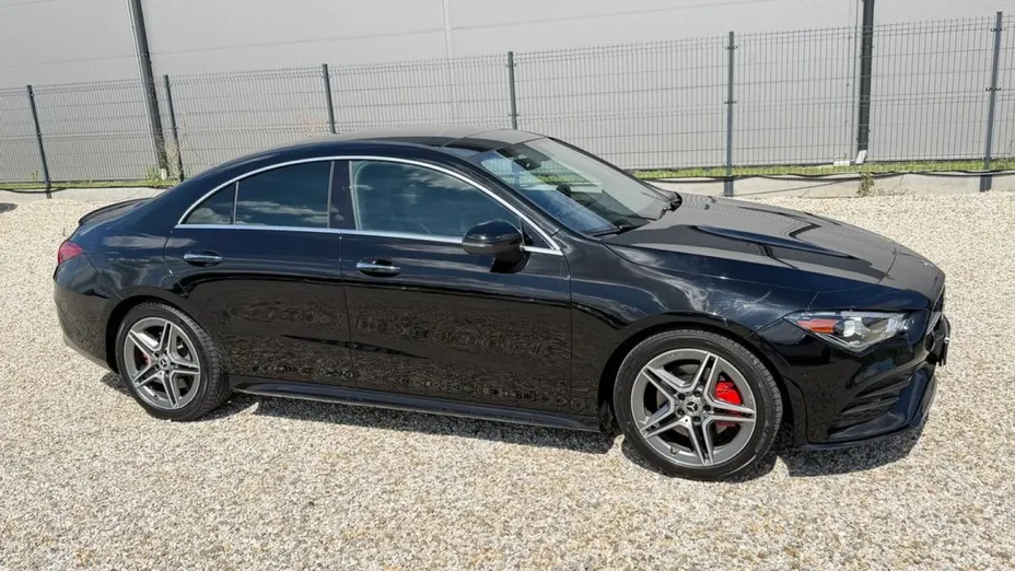 MERCEDES-BENZ CLA -