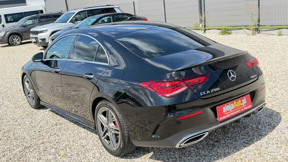 MERCEDES-BENZ CLA -