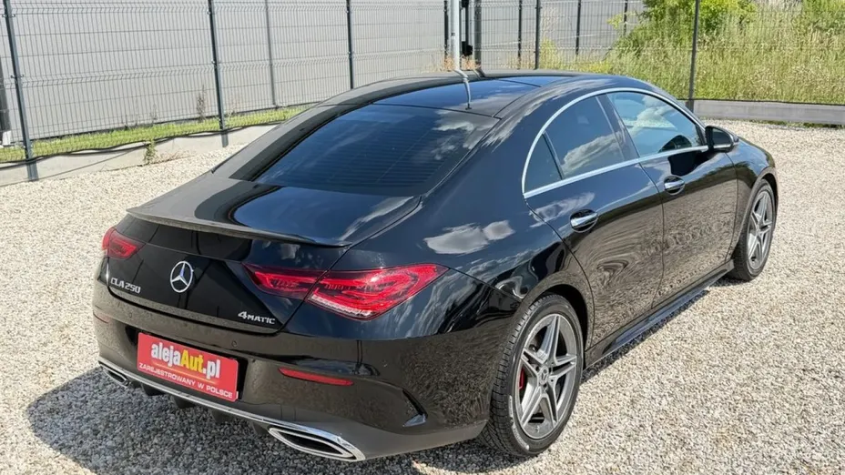 MERCEDES-BENZ CLA -