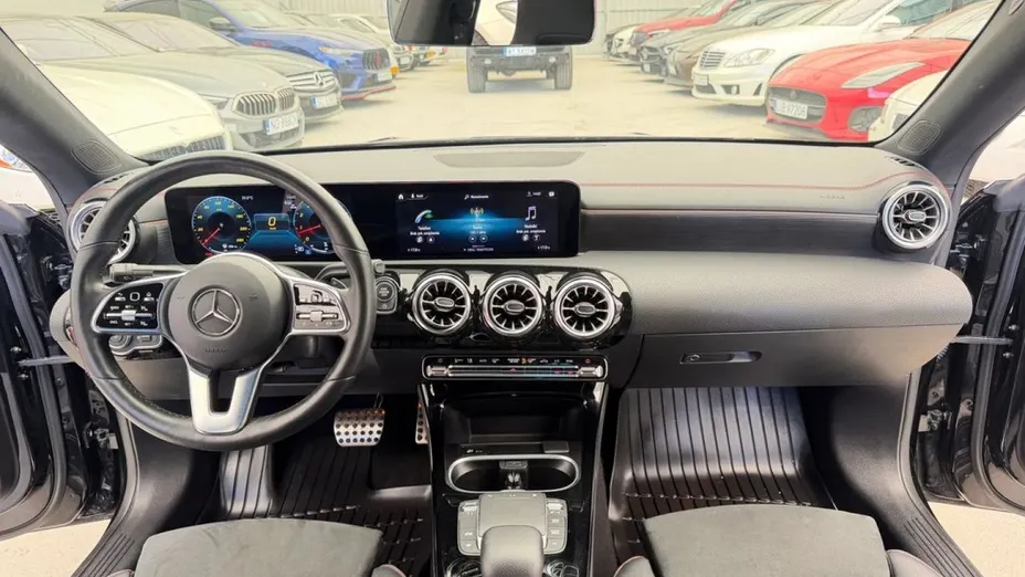 MERCEDES-BENZ CLA -