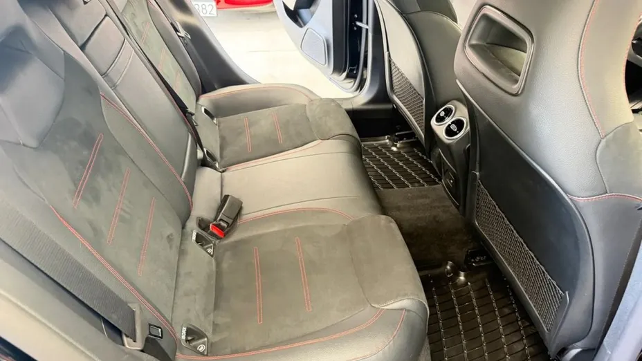MERCEDES-BENZ CLA -