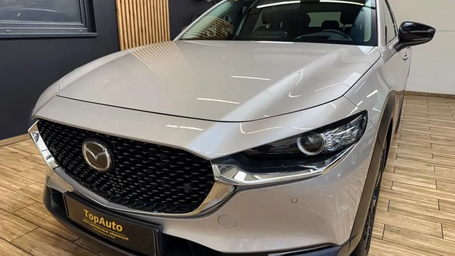 MAZDA CX-30 -