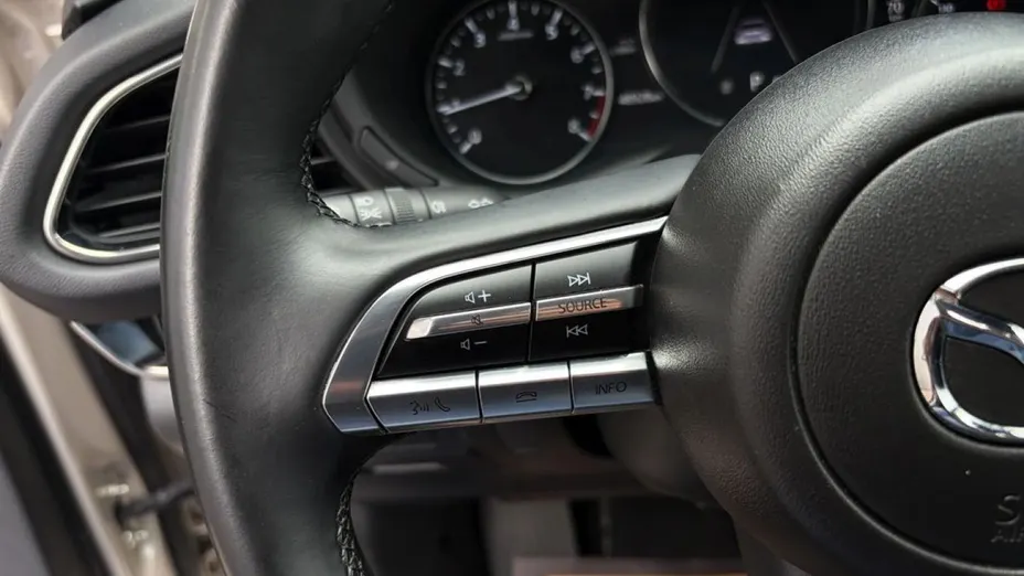 MAZDA CX-30 -